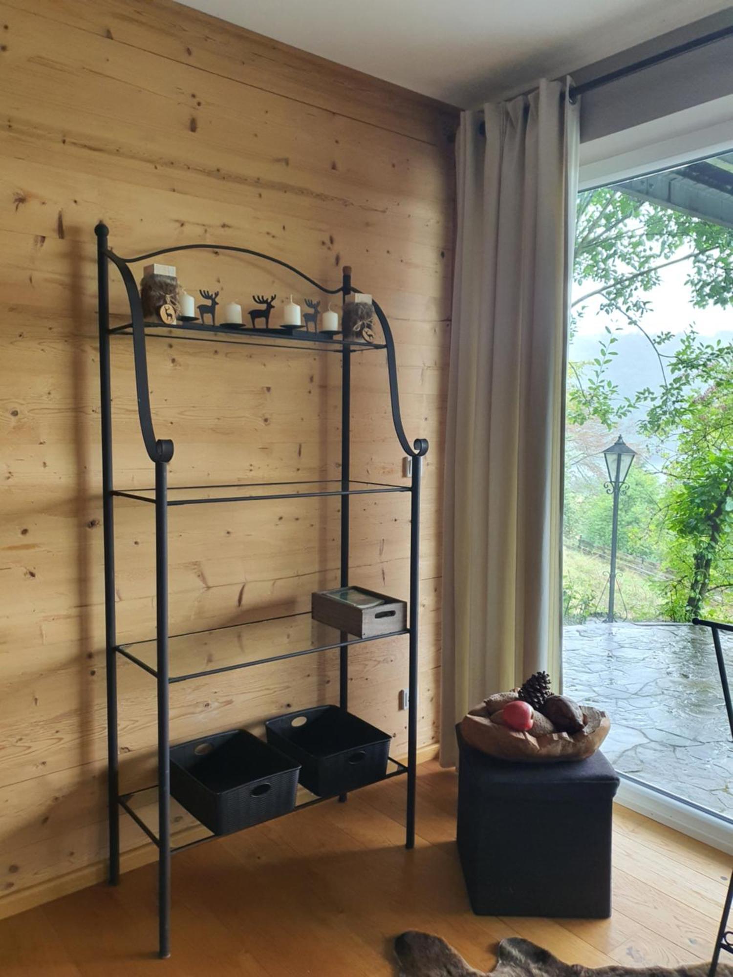 River Mosel Holiday Homes, Meerfeld Studio With A Lake View Bagian luar foto